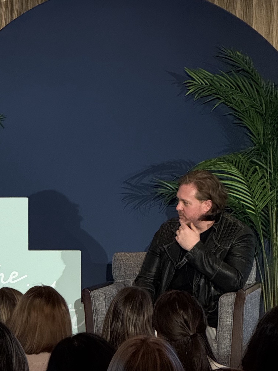 Paul Von Rieter in conversation with Jose Villa on stage